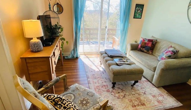 Near Marina, Kitchen, FAST WiFi, Hiking near by!