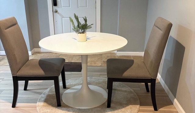 Near Maryland Live Casino-private guest suite