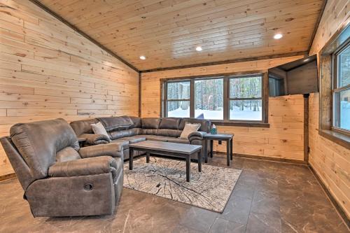 Near Memorial Park Lake Arbutus Vacation Rental