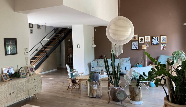 Near Montpellier Villa with swimming pool in the heart of the village