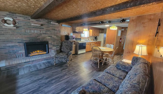 Near Munising and close to Pictured Rocks, Lake Superior, Casino and More!