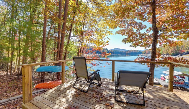Near Nottely Lake: Serene Couple's Retreat w/Deck