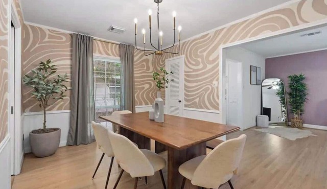 Near NRG Stadium World Cup w/King Beds Sleeps 10
