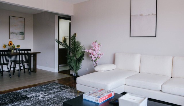 Near O`hare Personal Gym & Balcony Safe Area