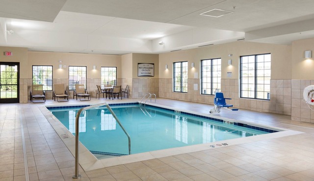 Near Ohio State University | Pool Access & Free Breakfast Buffet