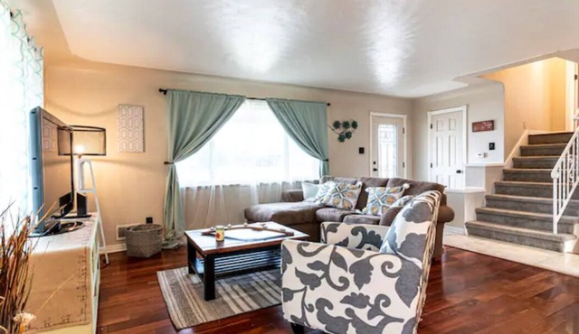 Near Olde Town Arvada - Golden - Red Rocks - Pet Friendly