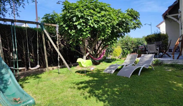 Near Paris center and Disney, spacious appt, equipped for family and remote work