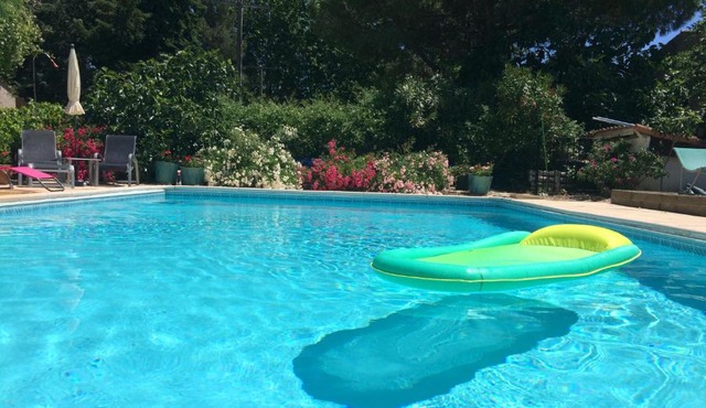 Near Pezenas -Family Friendly Villa with pool