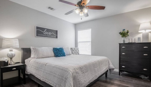 Near PGATour+King&3Queen Beds+Near Lewisville Lake