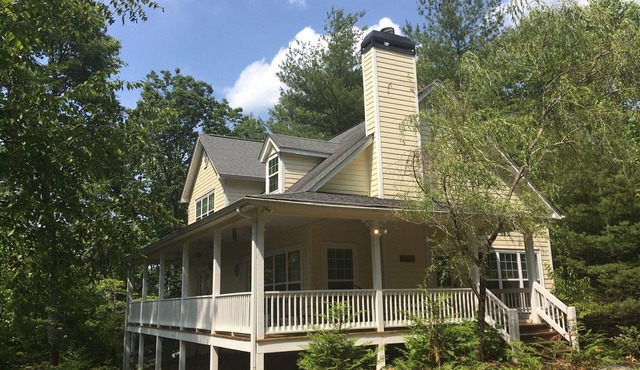 Near Rabun Gap, Dillard, Clayton. Charming 3 bed. Close to Black Rock State Park