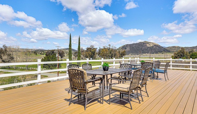 Near Ramona Wineries: Mtn-View Haven w/Large Yard