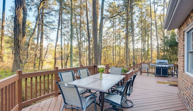 Near Restaurants & Shopping! Durham Gem w/Pond