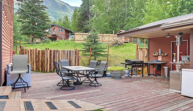 Near River & Trails! Serene Stay in Cooper Landing