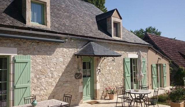 Near Rocamadour, quiet, lotoise stone house, 3 stars