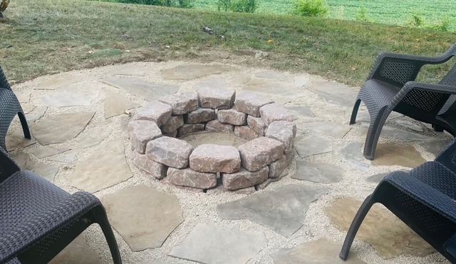 Near Ruoff Grand Park Mable’s Farm 2-3BDR Sleeps 8+ Country Setting Great Views