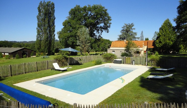 Near Sarlat, in Périgord Noir, the small sheepfold for nature holidays