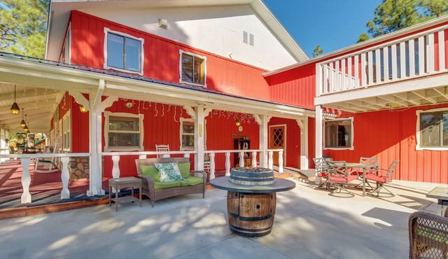 Near Sitgreaves Nat’l Park: High Country Farmhouse