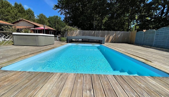 Near Soulac/sea air-conditioned house for 6, indoor swimming pool, jacuzzi