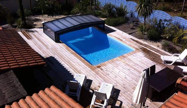 Near Soulac-sur-Mer, house for 6 pers private heated indoor pool