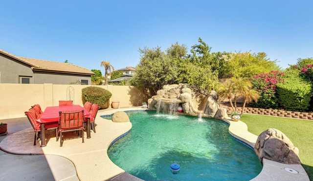Near Spring Training: Family Retreat in Goodyear!