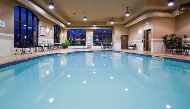 Near the Airport | Free Breakfast + Pool and Hot Tub