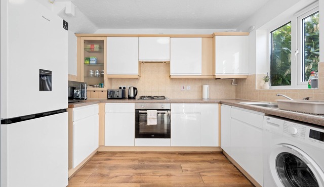 Near the city centre/Long term stays/Contractors/Workers/Holiday home.