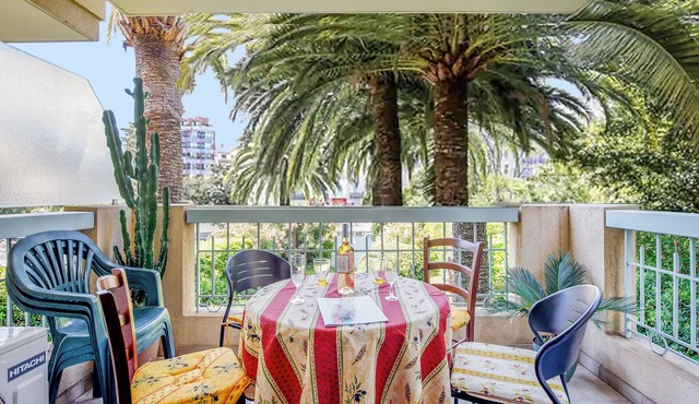 Near the Croisette by foot very beautiful 2 rooms 3 stars