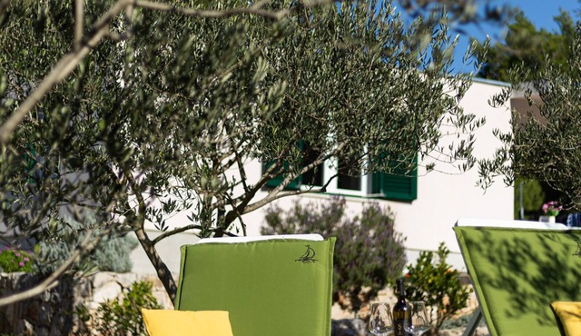 Near the Osibova beach, peaceful 2BDR vacation house with big terrace and yard