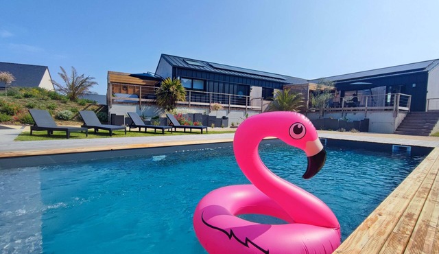 Near the sea - Gîte Kerzoé sleeps 4 - private pool and spa