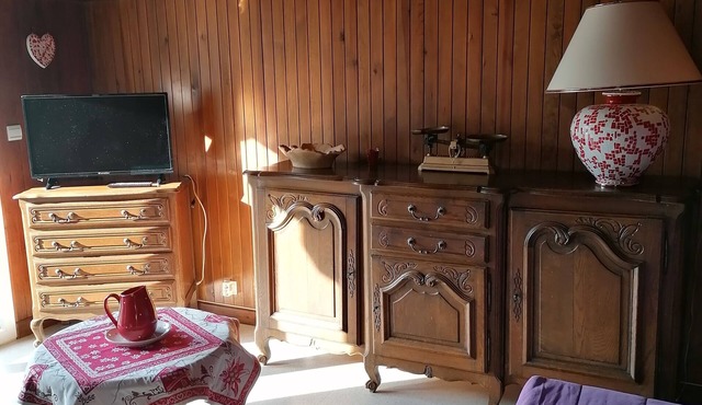 Near thermal baths and beach, 2-room apartment for rent in 2* chalet