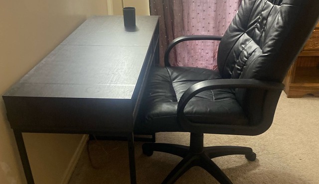 Near to Airport & Free Parking