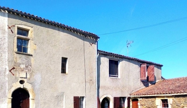 Near to Puy du Fou 'Hope House' is just fabulous for a multi-generation holiday.