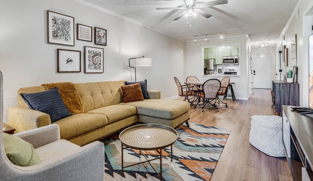 Near UGA, Sandford Stadium, Downtown & Five Points