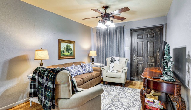 Near Universities: Family Condo in McRae!