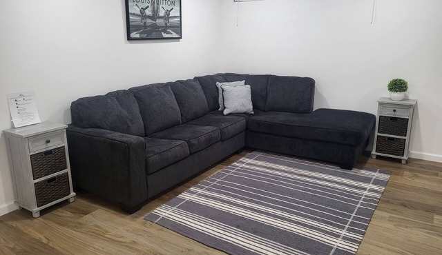 Near University of Delaware, Christiana Care Hospital, & the Christiana Mall!