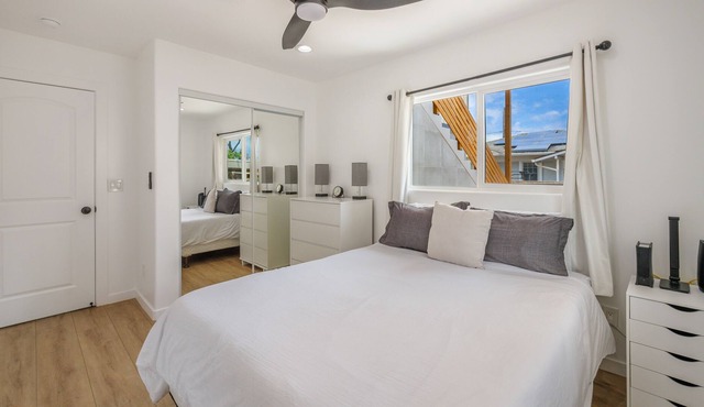 Near Waikiki and Diamond Head with Exquisite 2Beds/2Bath