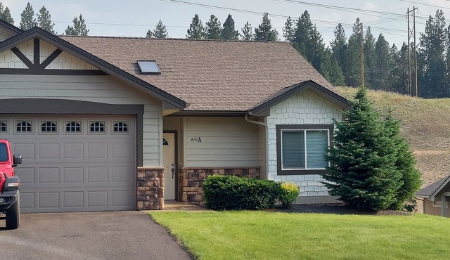 Near Whitworth University, quiet, dead end street