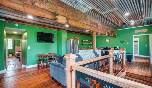 Near Wineries: Country Condo in New Haven