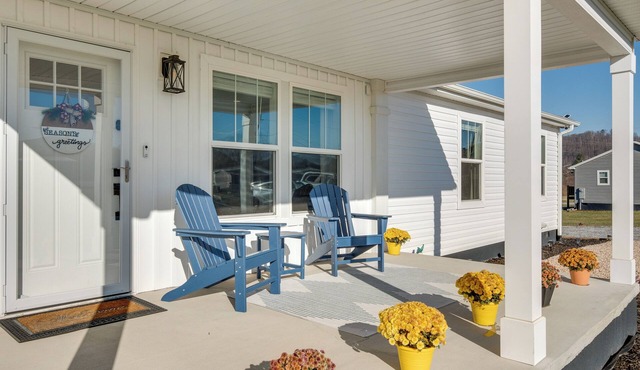 Near Wineries: Hendersonville Home w/Mtn Views!