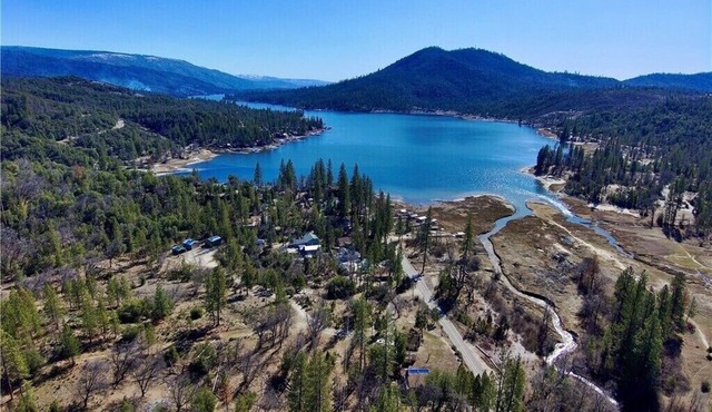 Near Yosemite ,Ultimate Bass Lake Cabin Retreat