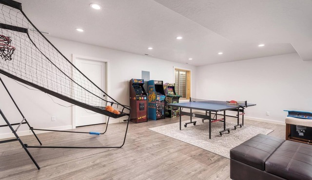 Near Zion - Mountain views + Trails - Great for large groupsnEquine friendly