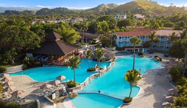 Nearby attraction Beaches or Park a porch with a view.