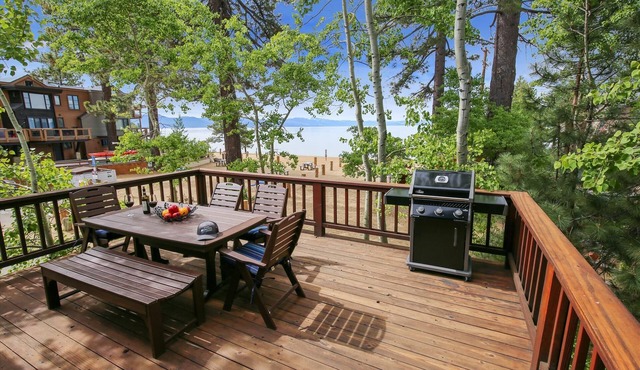 Nearly ON the Beach, Lake/Mountain Views-Whitecaps Lakefront Lookout