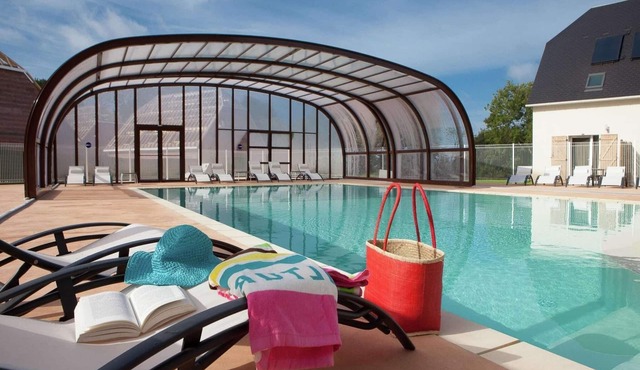 Neat apartment with microwave