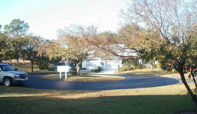 Neat Golf Course Home
