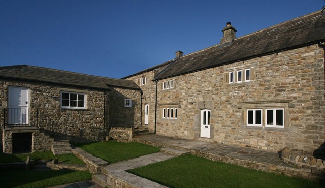 NEDDY HOUSE, pet friendly, character holiday cottage in Reeth
