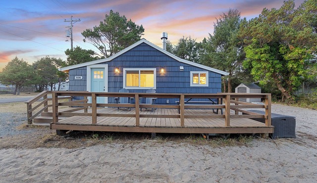 Nedonna Beach Cottage 2 Miles North of Rockaway Beach Cozy Coastal Stay
