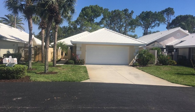 Need a place to stay while you’re building your dream home? Only a 1 month min!