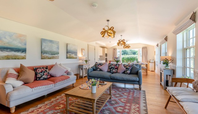 Need's Farm Stables - Four Bedroom House, Sleeps 8