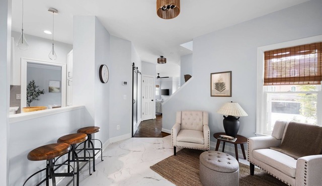 Neighborhood Charm in Buckhead. Near Hospital, Schools, Restaurants, Shops